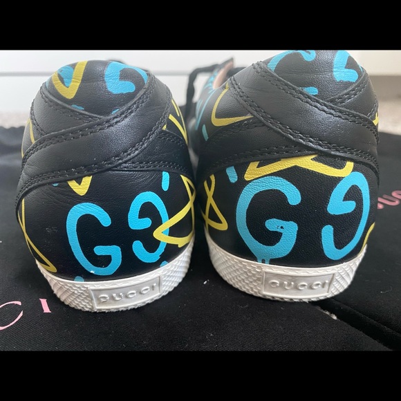 🎀GUCCI🎀AUTHENTIC AND LIMITED EDITION SNEAKERS 🎀 - Picture 7 of 8
